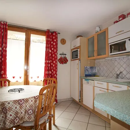 Centre Village - 4 Pers. - Fr-1-871-51 * Valloire